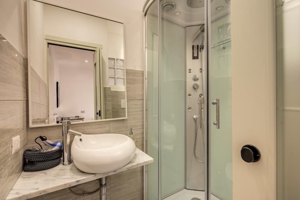 Chain Vatican Suites Rome Exterior photo